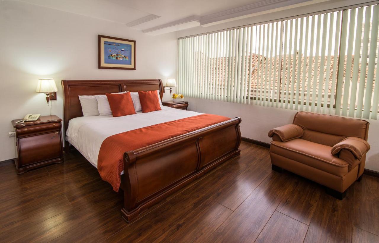 Hotel Cordero Куенка Екстериор снимка