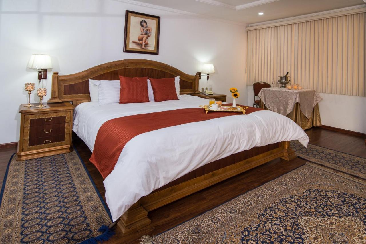 Hotel Cordero Куенка Екстериор снимка