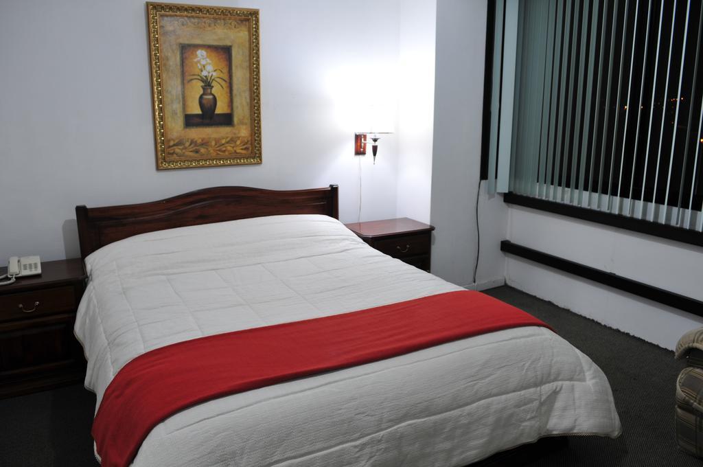 Hotel Cordero Куенка Екстериор снимка